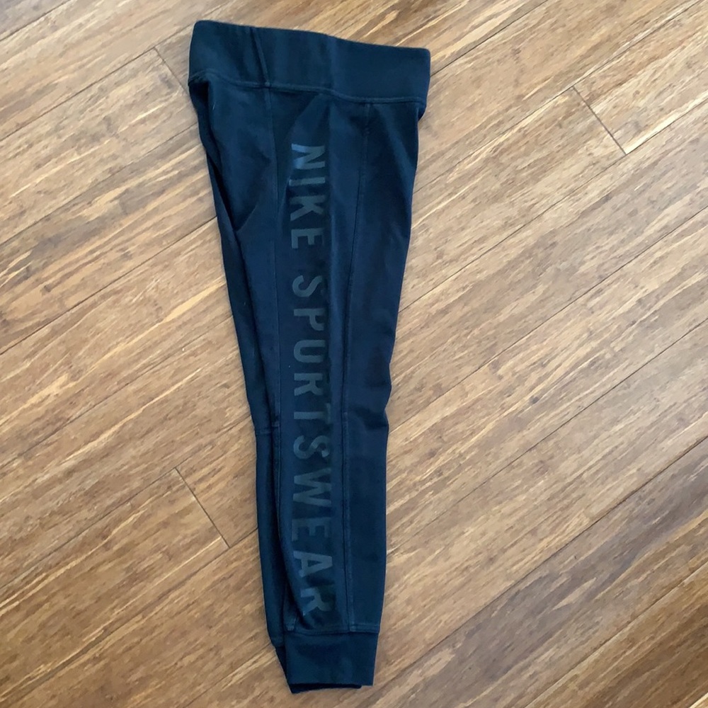 Nike joggers - Picture 2 of 3